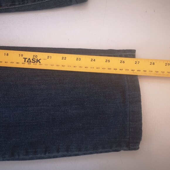 Eddie Bauer Ladies Boyfriend Fit Medium Wash Relaxed Leg Lined Jeans - Picture 16 of 16